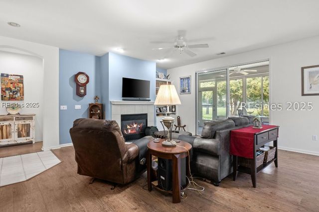 62 Coburn Dr W, Bluffton, SC 29909