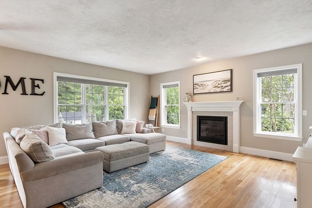 46 Jordan Road, Holden, MA 01520