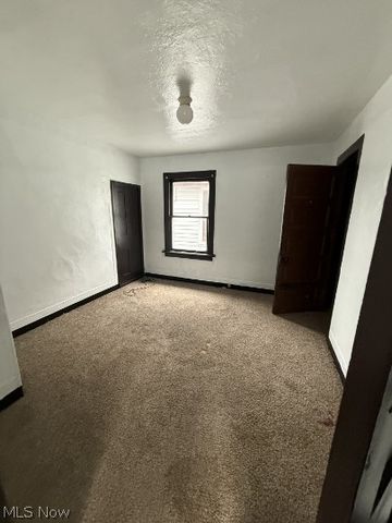1432 E 33rd Street, Cleveland, OH 44114