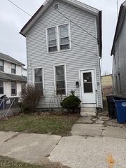 1432 E 33rd Street, Cleveland, OH 44114