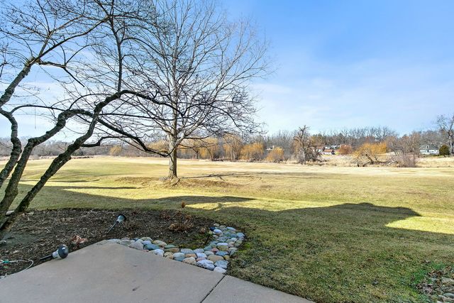 814 OAK HILL Road, Lake Barrington, IL 60010