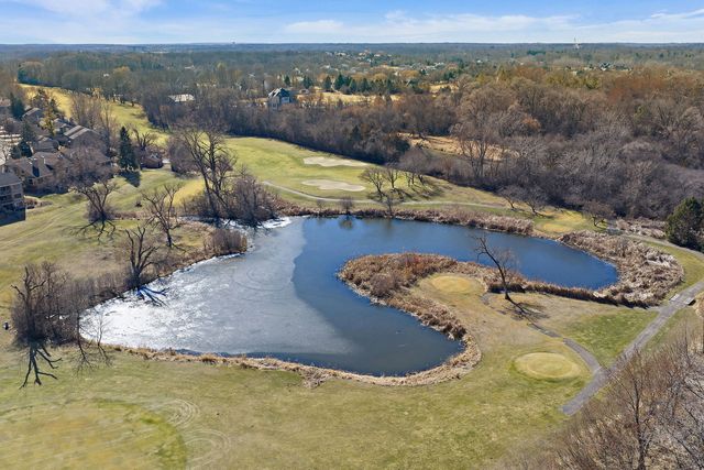 814 OAK HILL Road, Lake Barrington, IL 60010