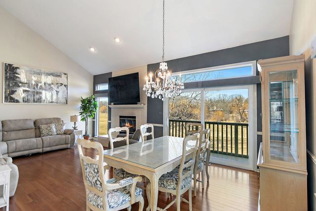 814 OAK HILL Road, Lake Barrington, IL 60010