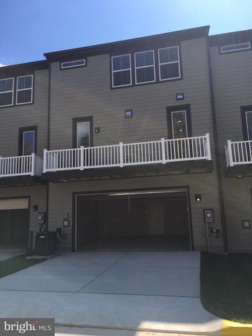4118 ELMWOOD ST, Chantilly, VA 20151