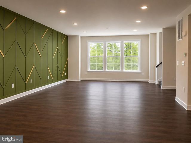 4118 ELMWOOD ST, Chantilly, VA 20151