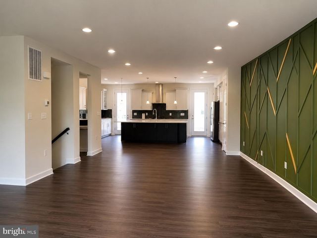4118 ELMWOOD ST, Chantilly, VA 20151