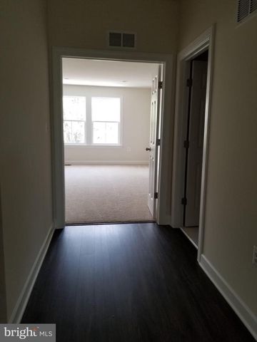 4118 ELMWOOD ST, Chantilly, VA 20151