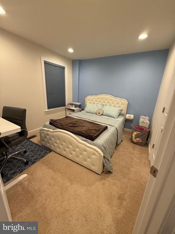 4118 ELMWOOD ST, Chantilly, VA 20151