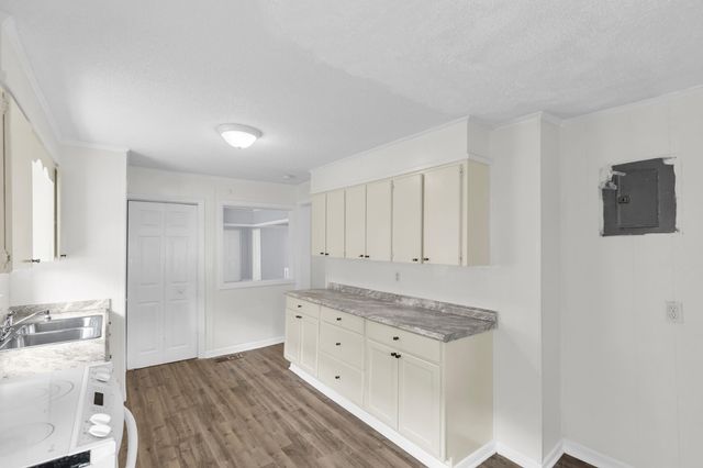 321 N Dean Street, Spartanburg, SC 29302