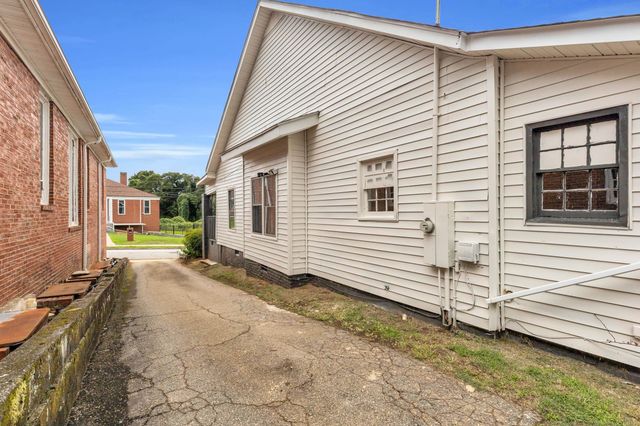 321 N Dean Street, Spartanburg, SC 29302