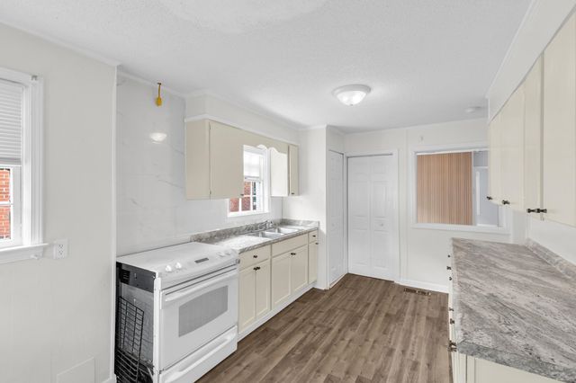 321 N Dean Street, Spartanburg, SC 29302