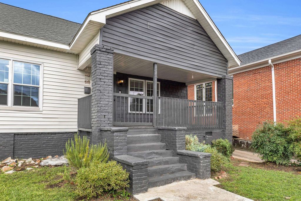 321 N Dean Street, Spartanburg, SC 29302