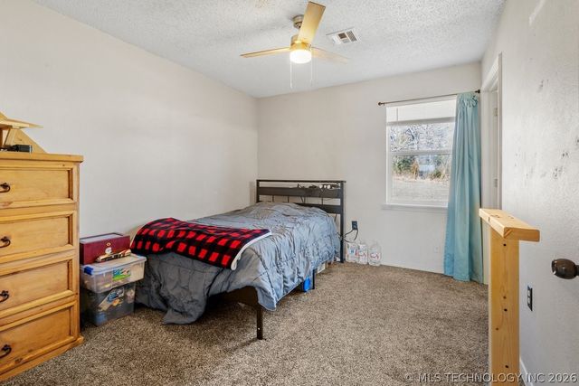 20283 W Hickory Drive, Sapulpa, OK 74066