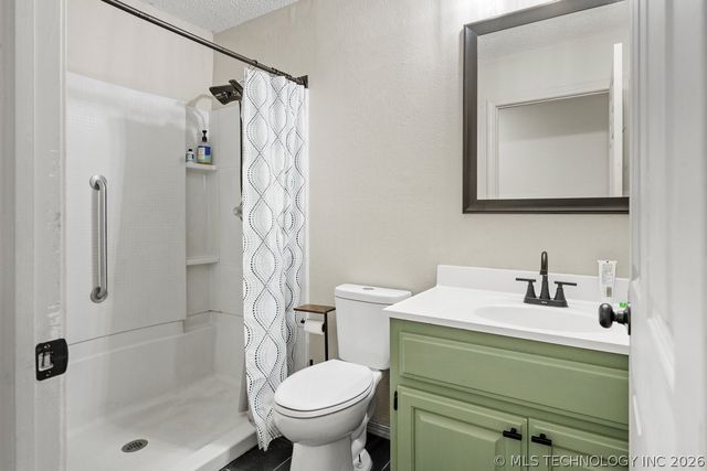 20283 W Hickory Drive, Sapulpa, OK 74066