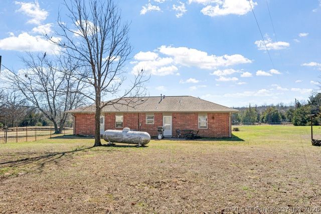 20283 W Hickory Drive, Sapulpa, OK 74066