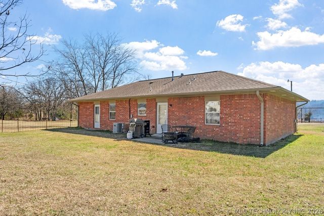 20283 W Hickory Drive, Sapulpa, OK 74066
