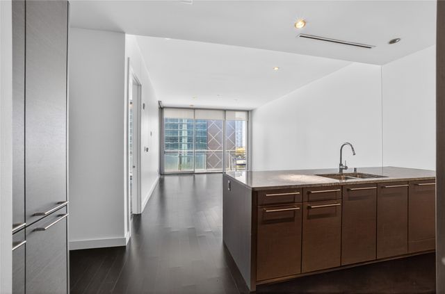 2900 Mckinnon Street 403, Dallas, TX 75201