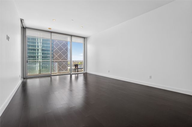 2900 Mckinnon Street 403, Dallas, TX 75201