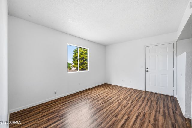 436 W CLARK Street Apt 202, Mesa, AZ 85201