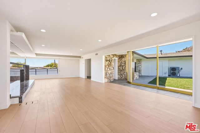 1682 Larco Way, Glendale, CA 91202
