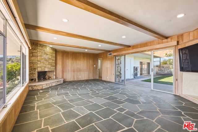 1682 Larco Way, Glendale, CA 91202