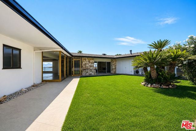 1682 Larco Way, Glendale, CA 91202