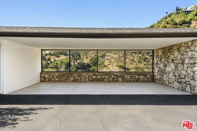1682 Larco Way, Glendale, CA 91202