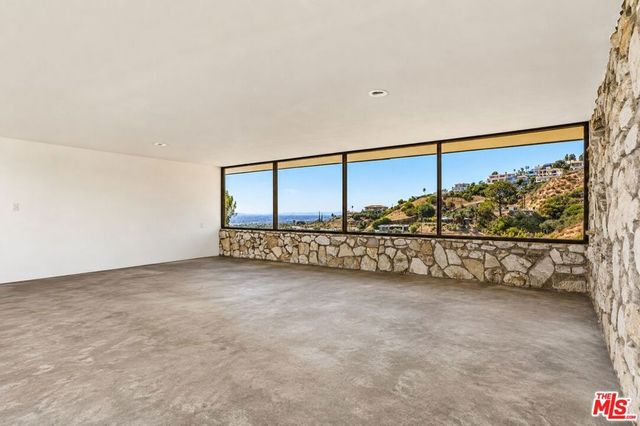 1682 Larco Way, Glendale, CA 91202