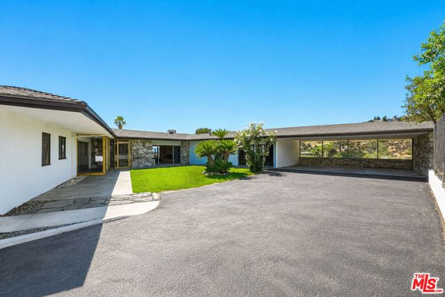 1682 Larco Way, Glendale, CA 91202