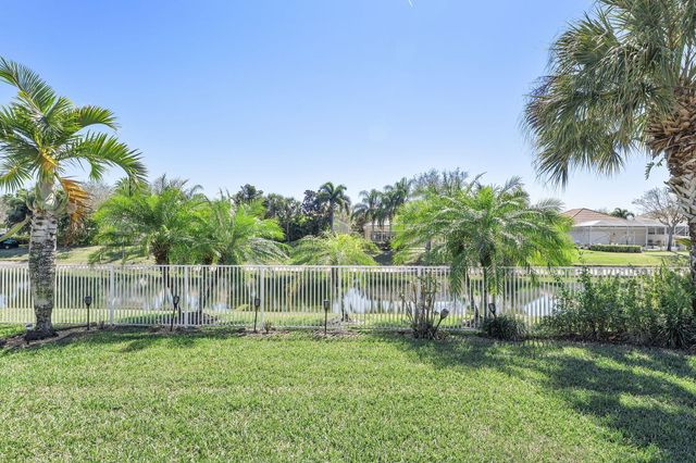 8210 Saint Johns Court, Wellington, FL 33414