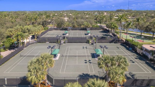 8210 Saint Johns Court, Wellington, FL 33414