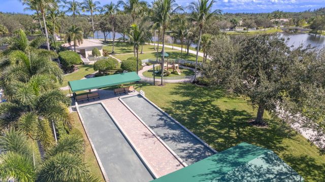 8210 Saint Johns Court, Wellington, FL 33414