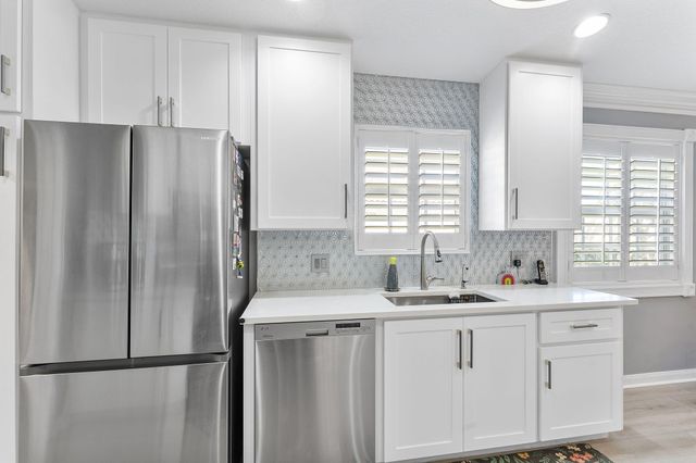 8210 Saint Johns Court, Wellington, FL 33414