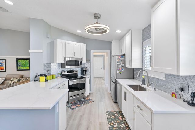 8210 Saint Johns Court, Wellington, FL 33414