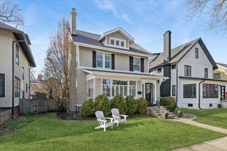 2740 Asbury Avenue, Evanston, IL 60201