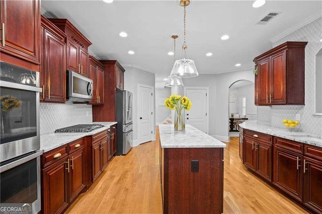 109 Hawks Bend, Canton, GA 30115