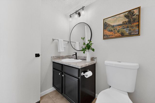 5632 Bald Eagle Road NW, Albuquerque, NM 87114