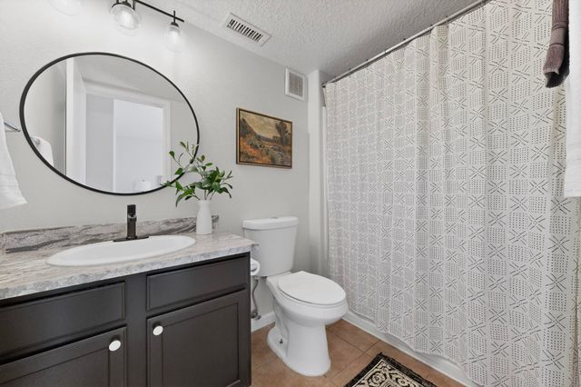 5632 Bald Eagle Road NW, Albuquerque, NM 87114