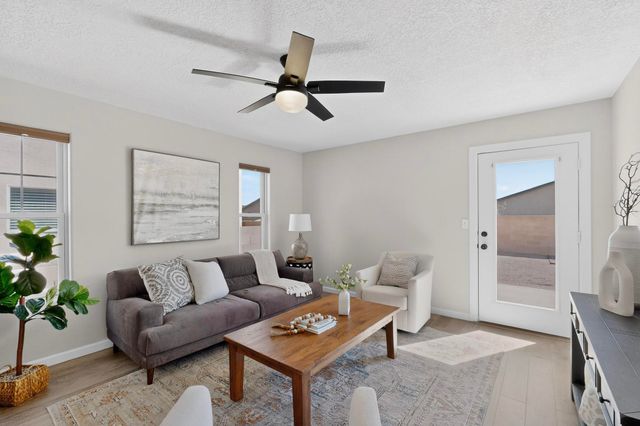 5632 Bald Eagle Road NW, Albuquerque, NM 87114