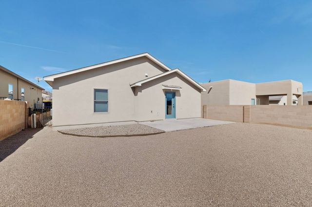 5632 Bald Eagle Road NW, Albuquerque, NM 87114