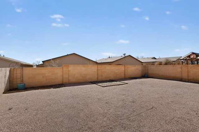 5632 Bald Eagle Road NW, Albuquerque, NM 87114