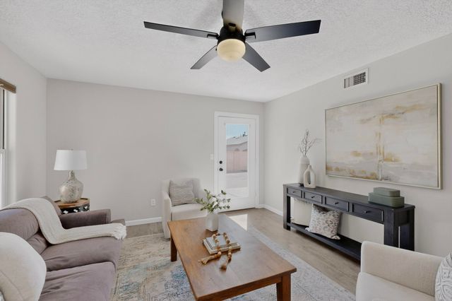 5632 Bald Eagle Road NW, Albuquerque, NM 87114