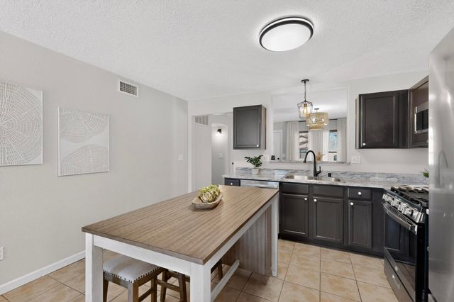 5632 Bald Eagle Road NW, Albuquerque, NM 87114