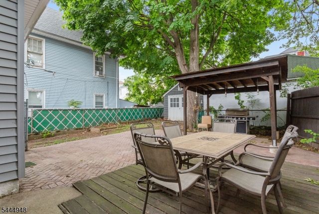 94 Palmer St, Passaic City, NJ 07055