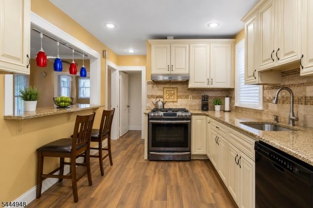 94 Palmer St, Passaic City, NJ 07055