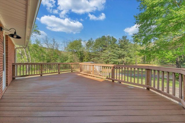 103 Rocky Top RD, Troutville, VA 24175