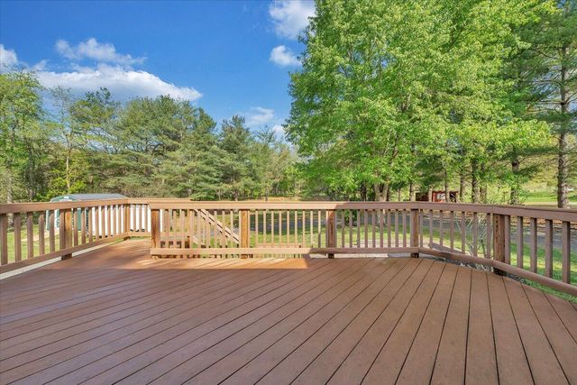 103 Rocky Top RD, Troutville, VA 24175
