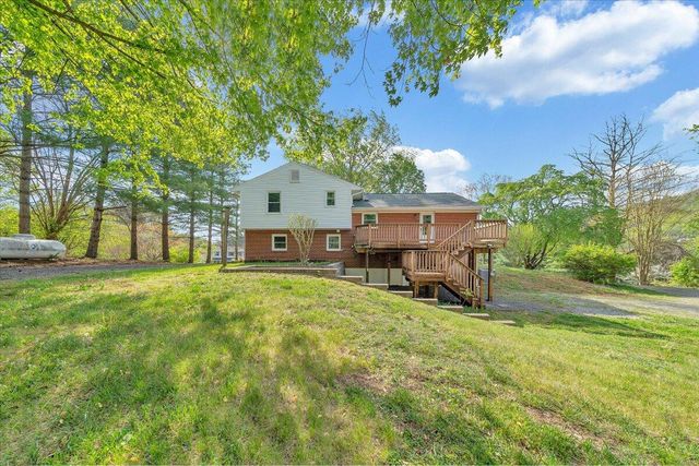 103 Rocky Top RD, Troutville, VA 24175
