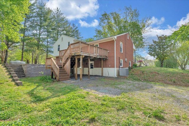 103 Rocky Top RD, Troutville, VA 24175
