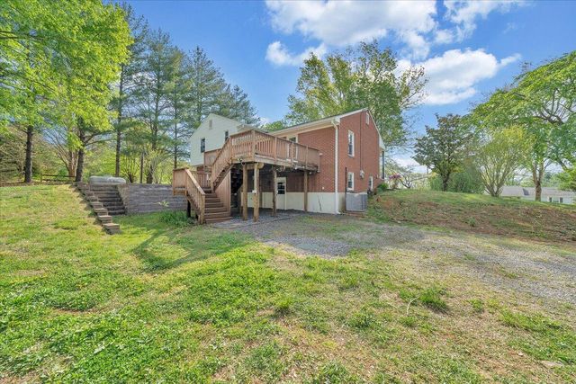 103 Rocky Top RD, Troutville, VA 24175